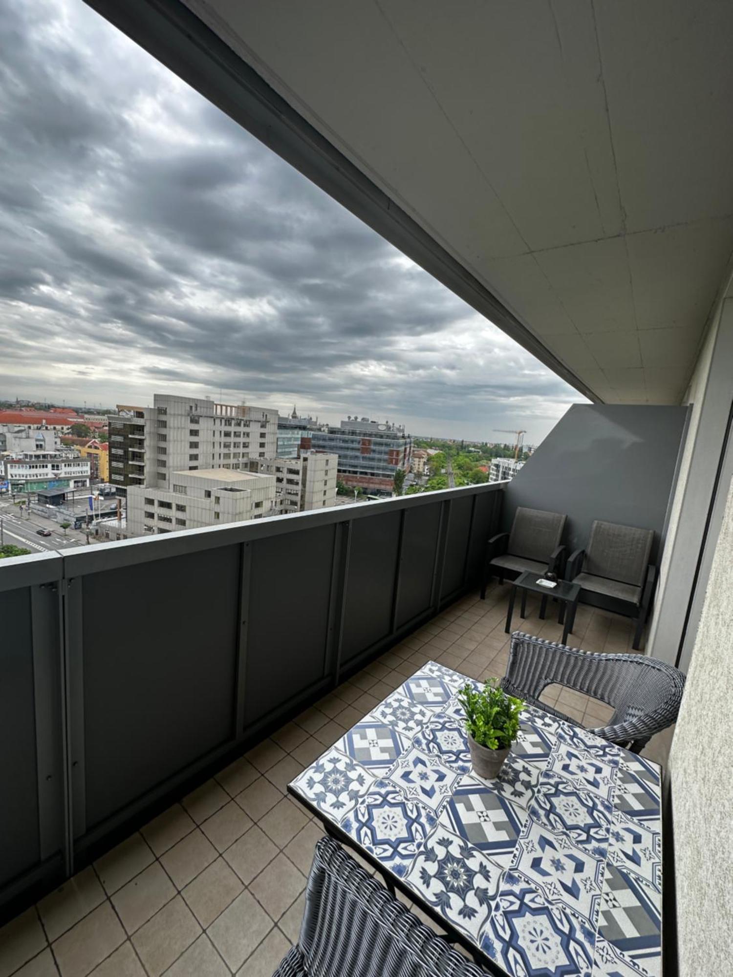 Central Apartment Timişoara Exteriör bild